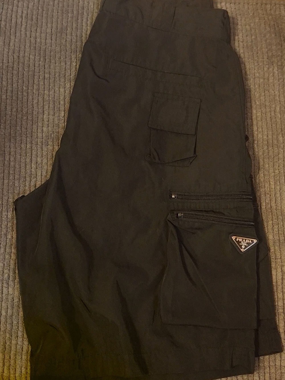 Prada
Re-Nylon Bermuda Cargo Shorts Size Medium